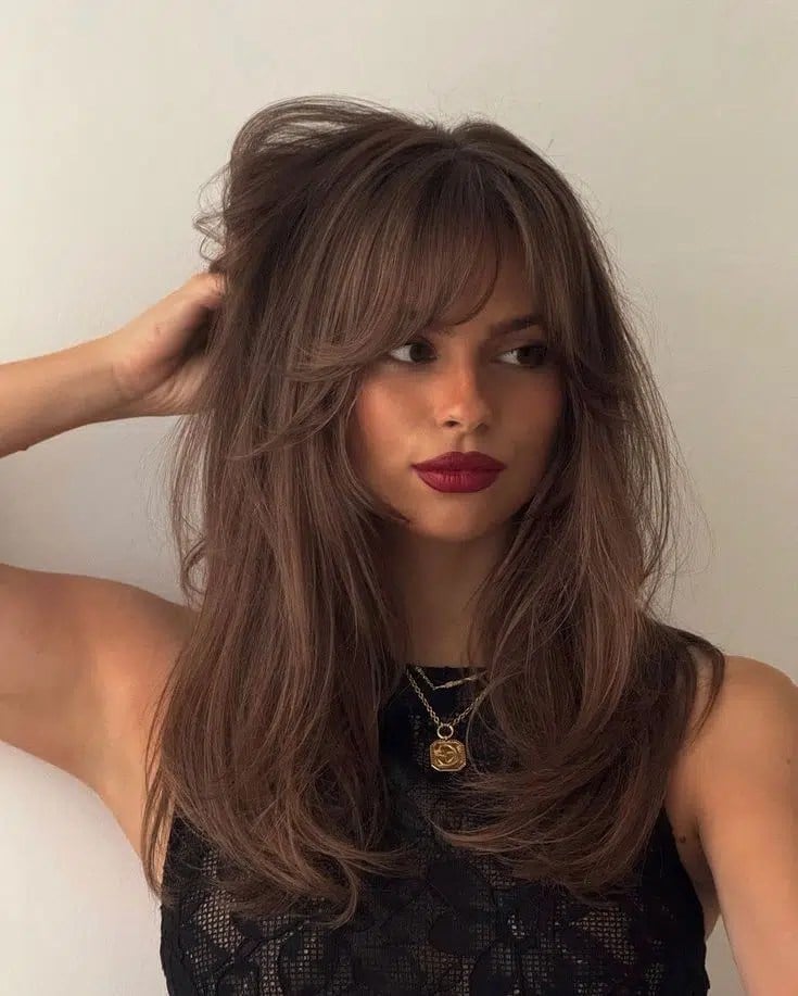 The Curtain Bangs Effect: 10 Hairstyle Ideas