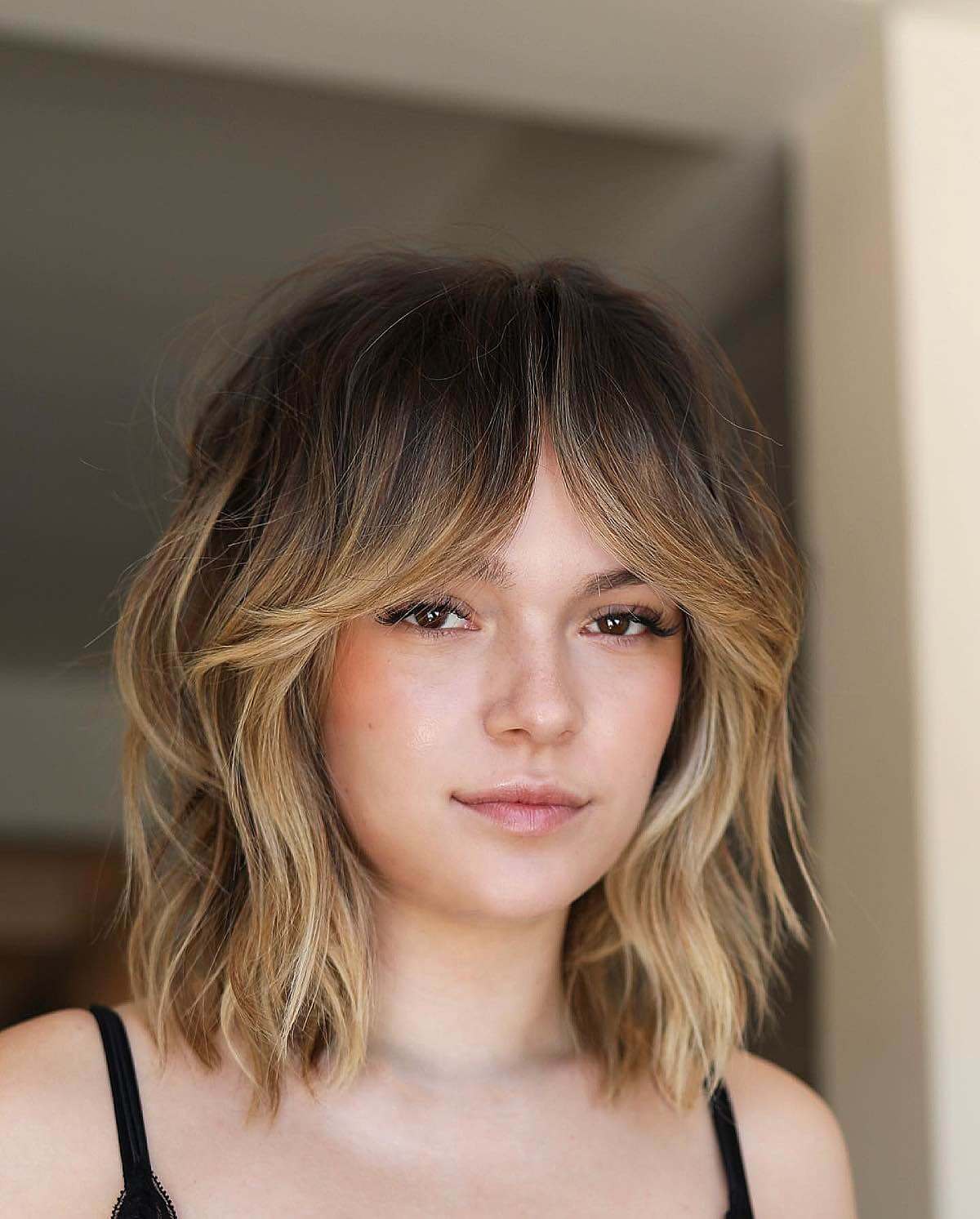 Shag Cut Shoulder Length With Textured Bangs, Blonde With Dark Roots Shag Cut Shoulder Length With Textured Bangs, Blonde With Dark Roots — Cute Ways to Style Curtain Bangs
