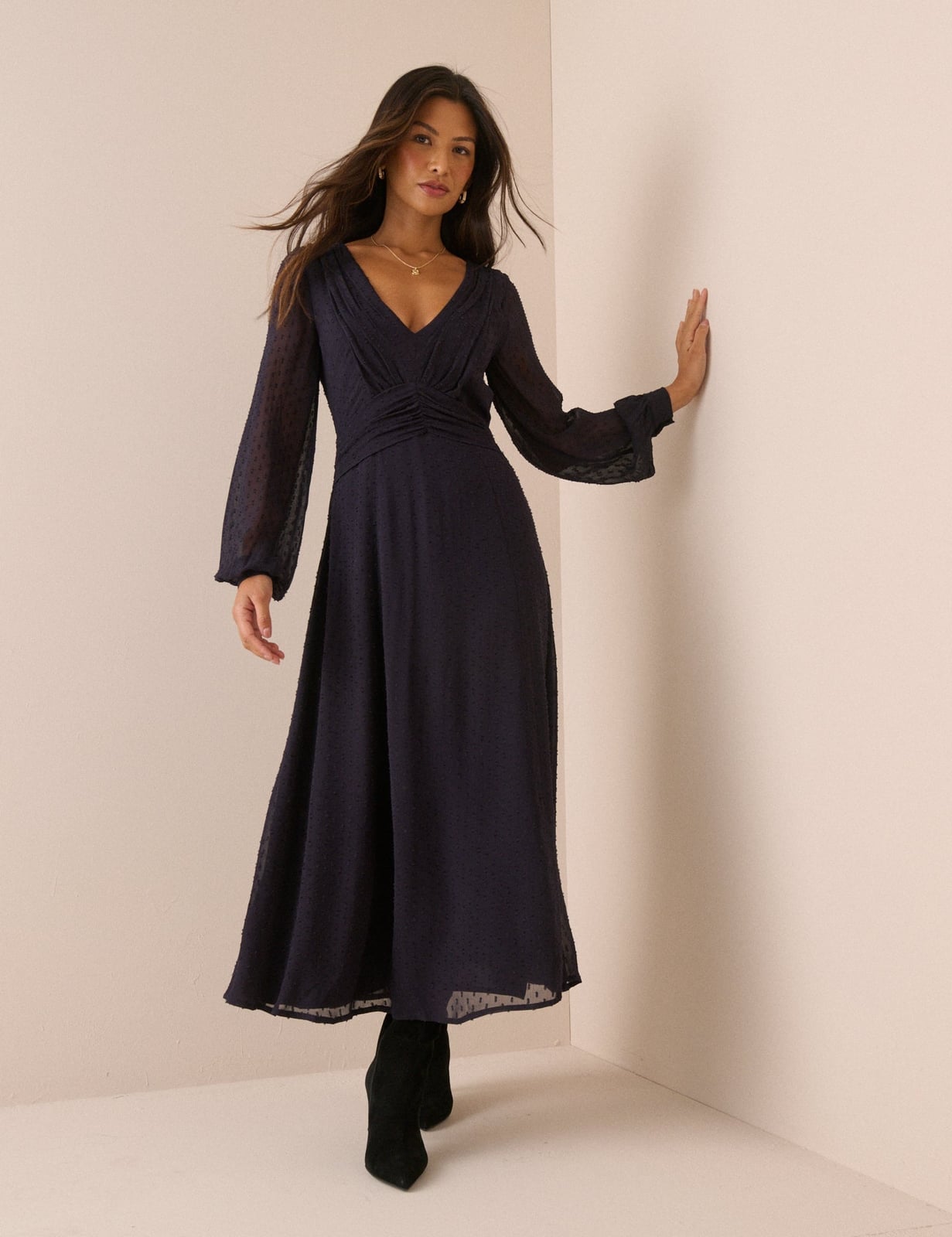 Navy blue long sleeve midi dress with ruched bodice — Dresses to Wear