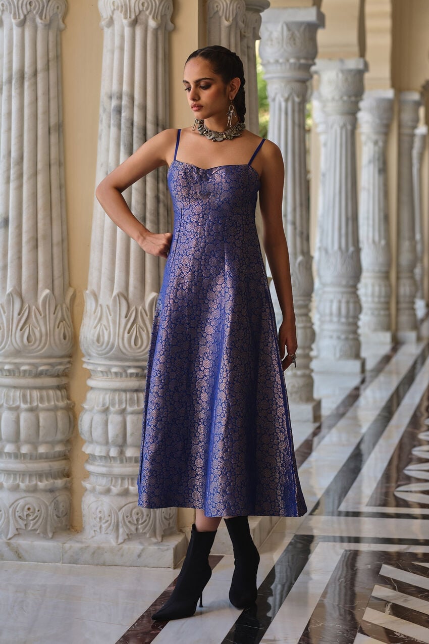 Blue brocade midi dress with gold pattern for cocktails — Dresses to Wear