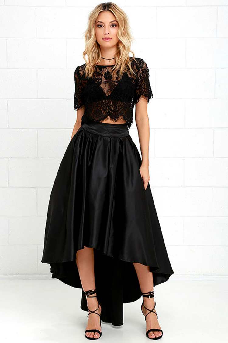 Voluminous black high-low satin skirt with lace crop top — Elegant Black Satin Skirt Outfit