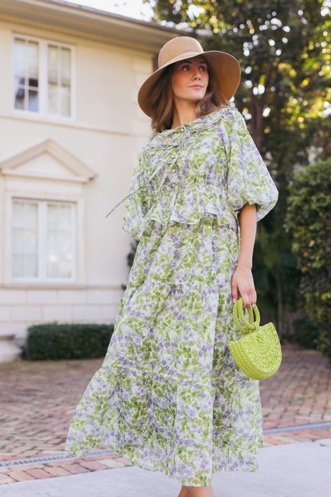 Floral Tiered Maxi Dress with Straw Hat Floral Tiered Maxi Dress with Straw Hat — Elegant Feminine Outfits