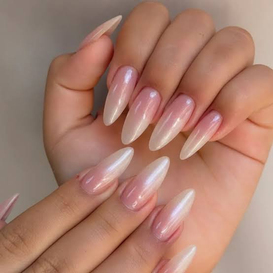 Medium Almond Pearlescent Pink Nude Ombre Medium Almond Pearlescent Pink Nude Ombre — Elegant Korean Nail Art