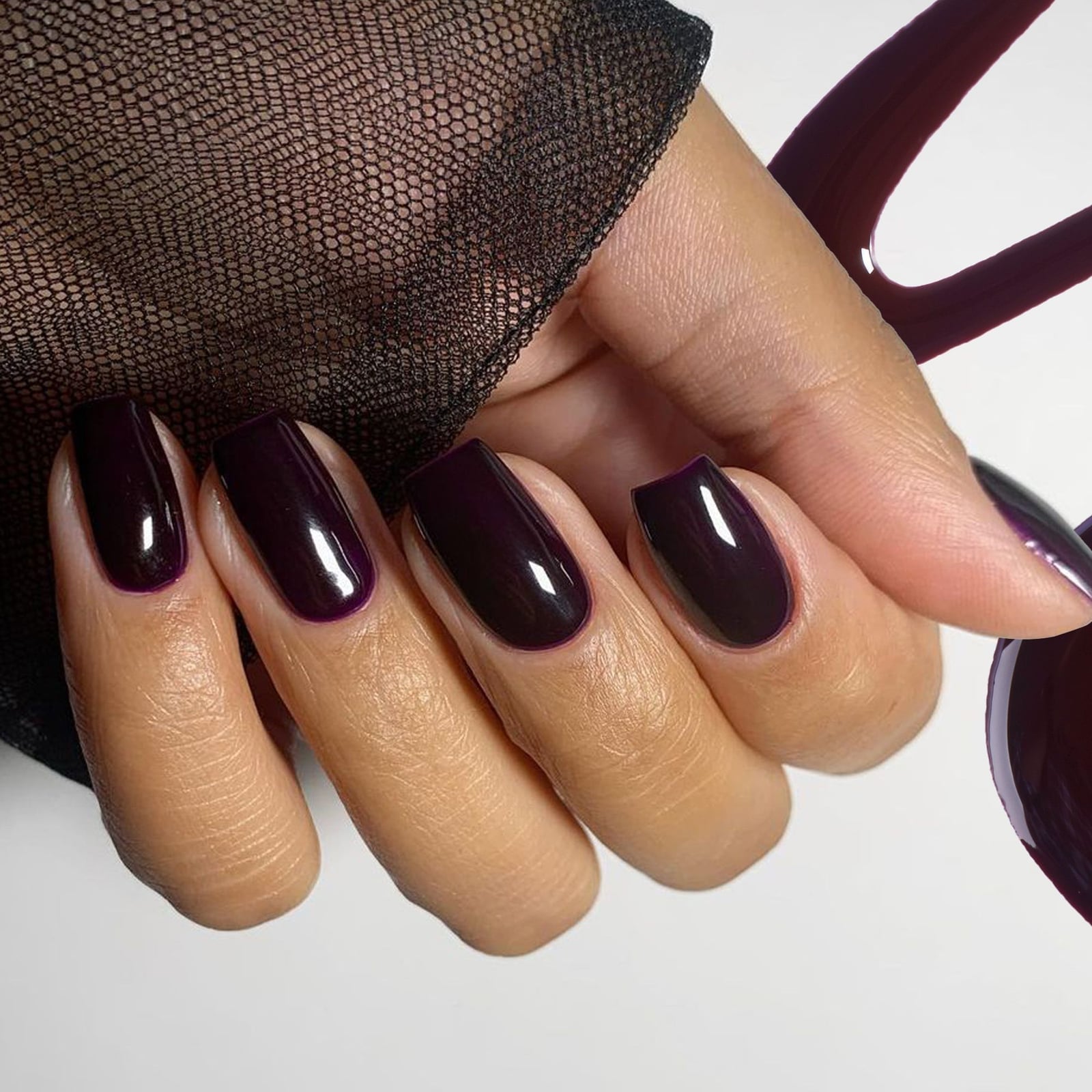 Short Oval Pale Periwinkle Blue Nails, With Clean Lines At The Cuticle — Gel Nails Colors