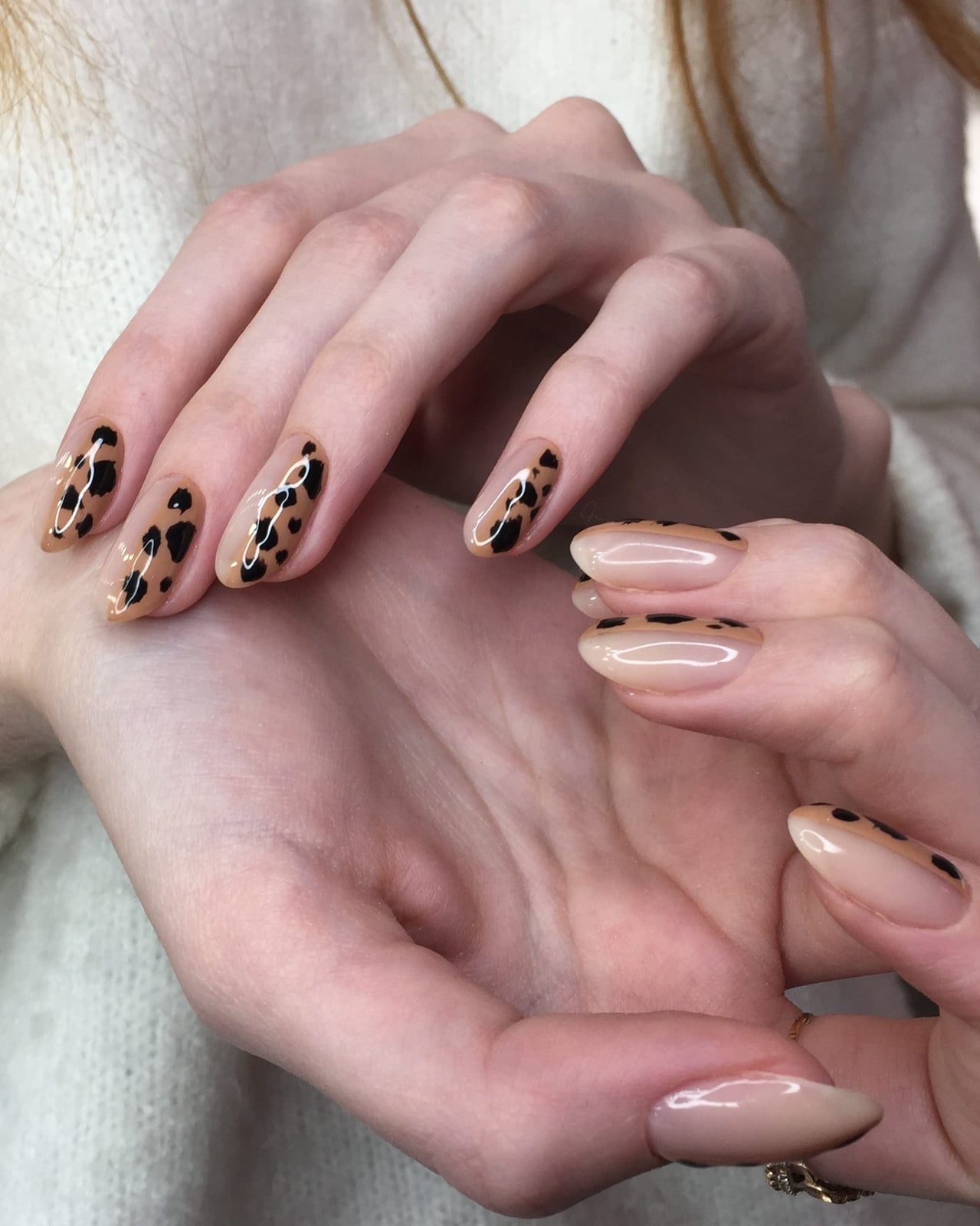 Short Square Deep Plum Glossy Nails, миндаль — Gel Nails Colors