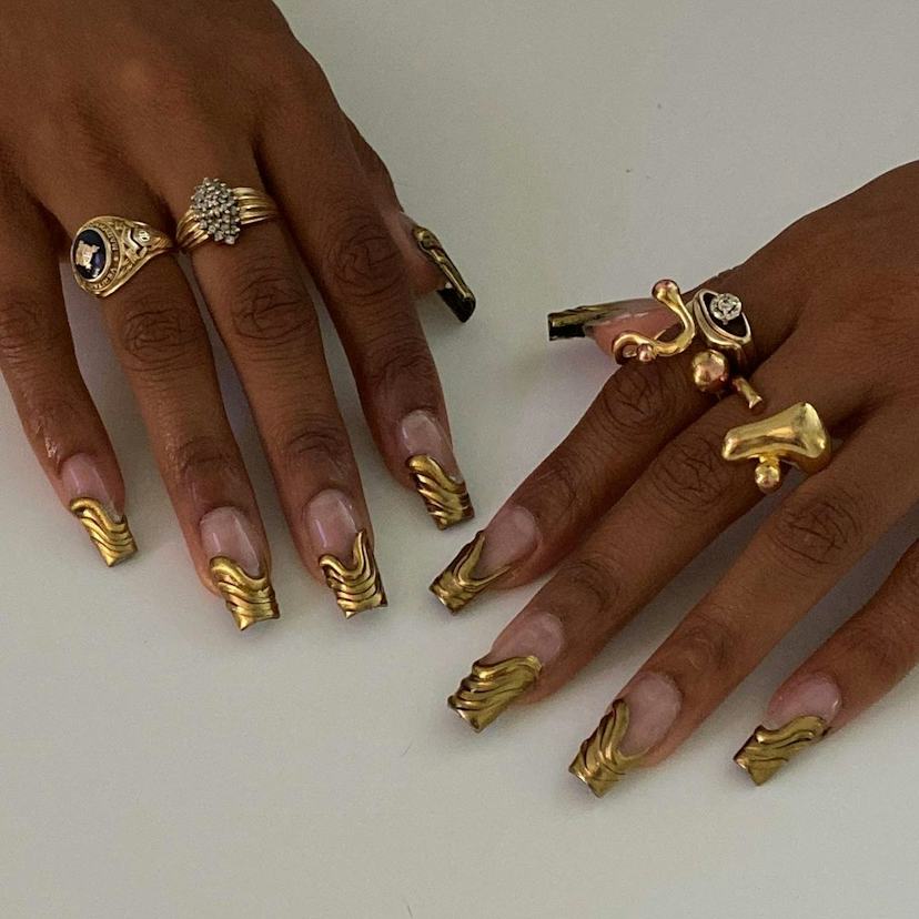 Medium Square Nude Wavy Gold Chrome — Gold Chrome Nails