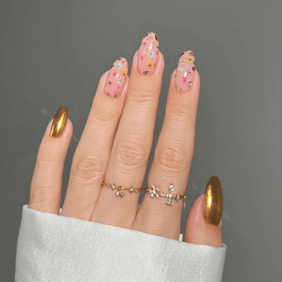 Medium Almond Pink Gold Chrome Accent — Gold Chrome Nails
