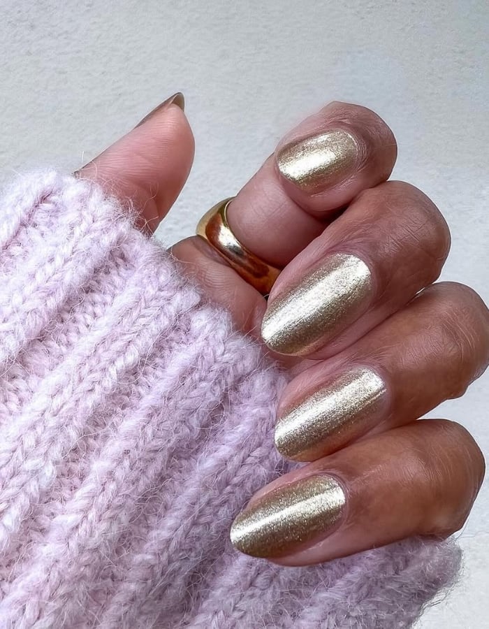 Medium Oval Intense Gold Chrome — Gold Chrome Nails