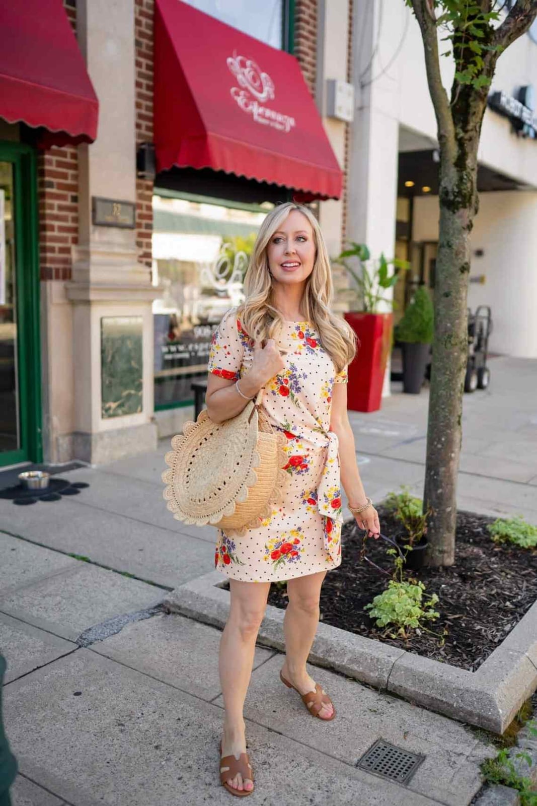 Pink floral print wrap dress with tie waist — Gowns Dresses