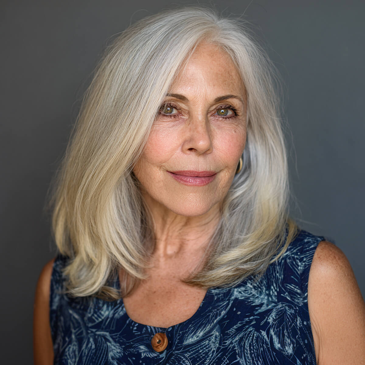 Shoulder Length Straight Hair Gray Blonde Blend — Gray Blending