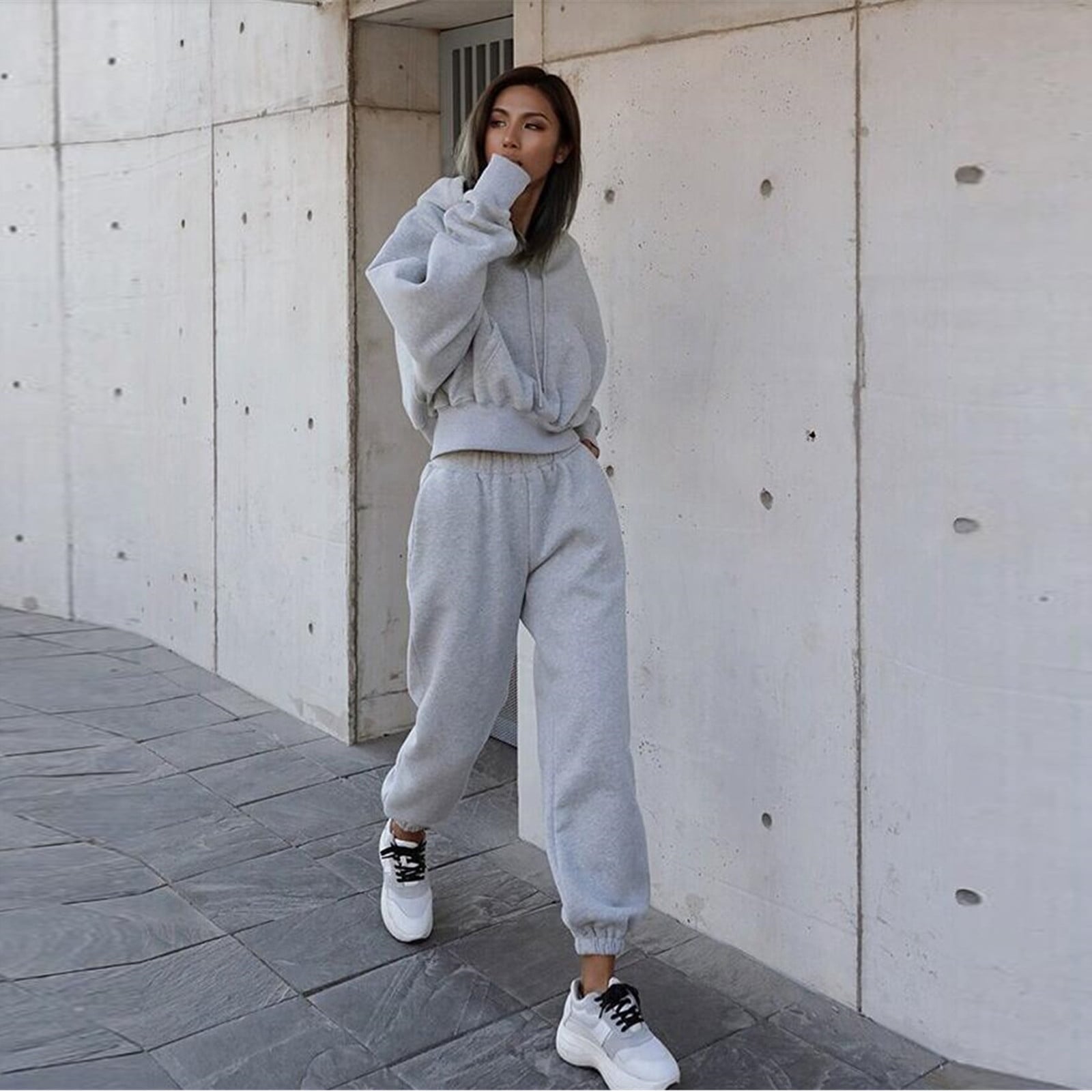 Gray Fleece Hoodie and Sweatpants Athleisure Set — Hoodie Outfits Women