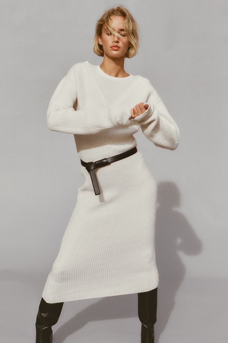 Off-white ribbed knit midi dress cinched with leather belt — Knitted Dresses