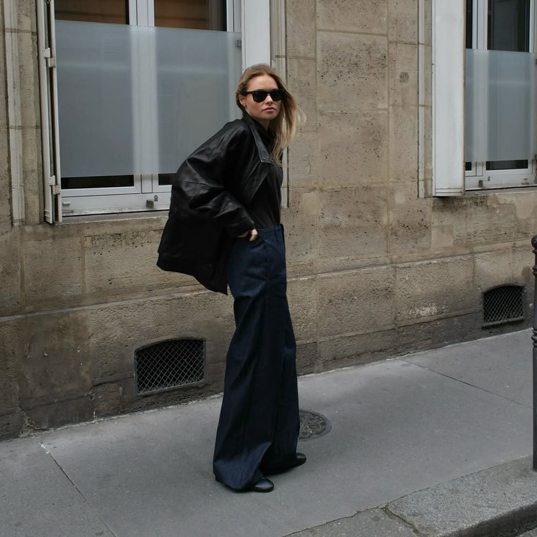 Oversized Jacket With Dark Wide Leg Jeans, Black Loafers — Leather Jacket Outfits Women