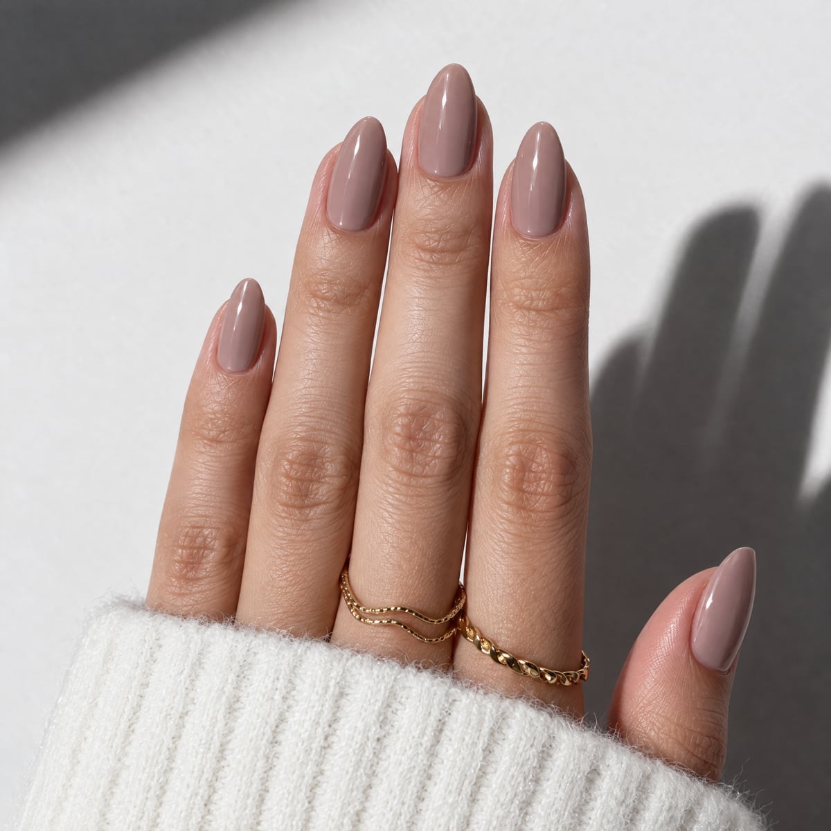 Opaque Mauve Glossy Finish — Medium Almond Nails