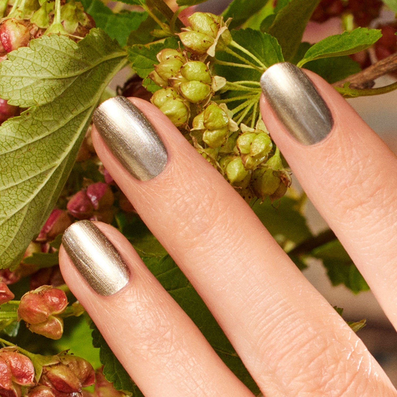 Cool Gold Metallic Short Square Nails — Metallic Nails