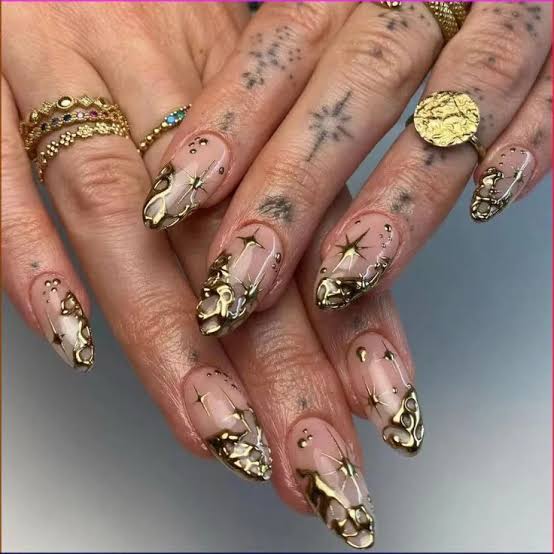 3D Metallic Gold Accents Medium Almond Nails — Metallic Nails