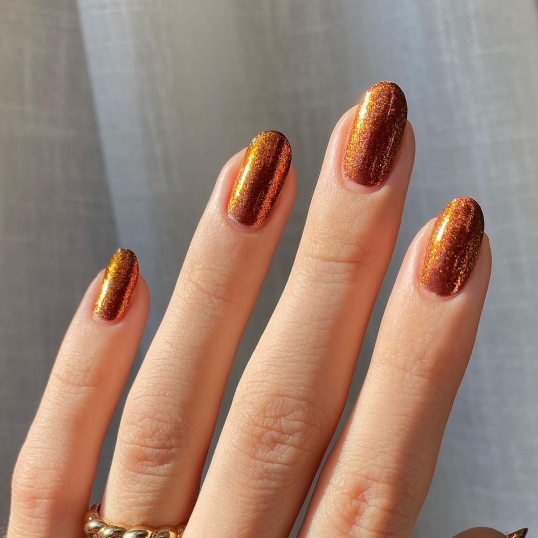 Warm Copper Shimmer Medium Oval Nails — Metallic Nails