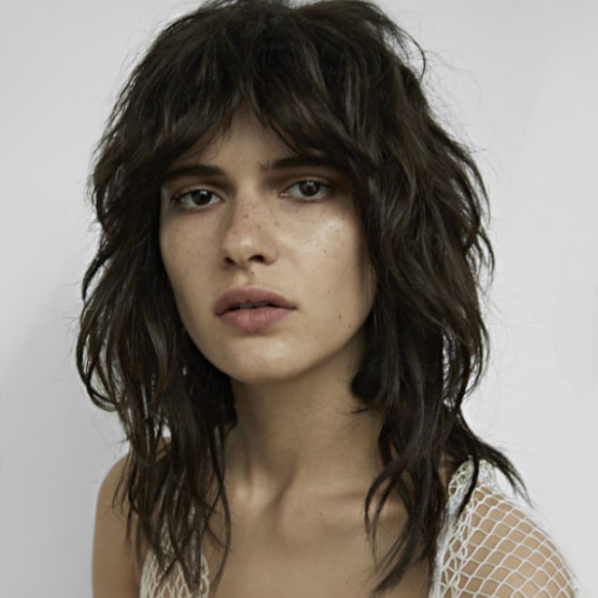Collarbone Dark Brown Mullet With Wavy Blowout, Curtain Bangs Collarbone Dark Brown Mullet With Wavy Blowout, Curtain Bangs — Mullet Hairstyles