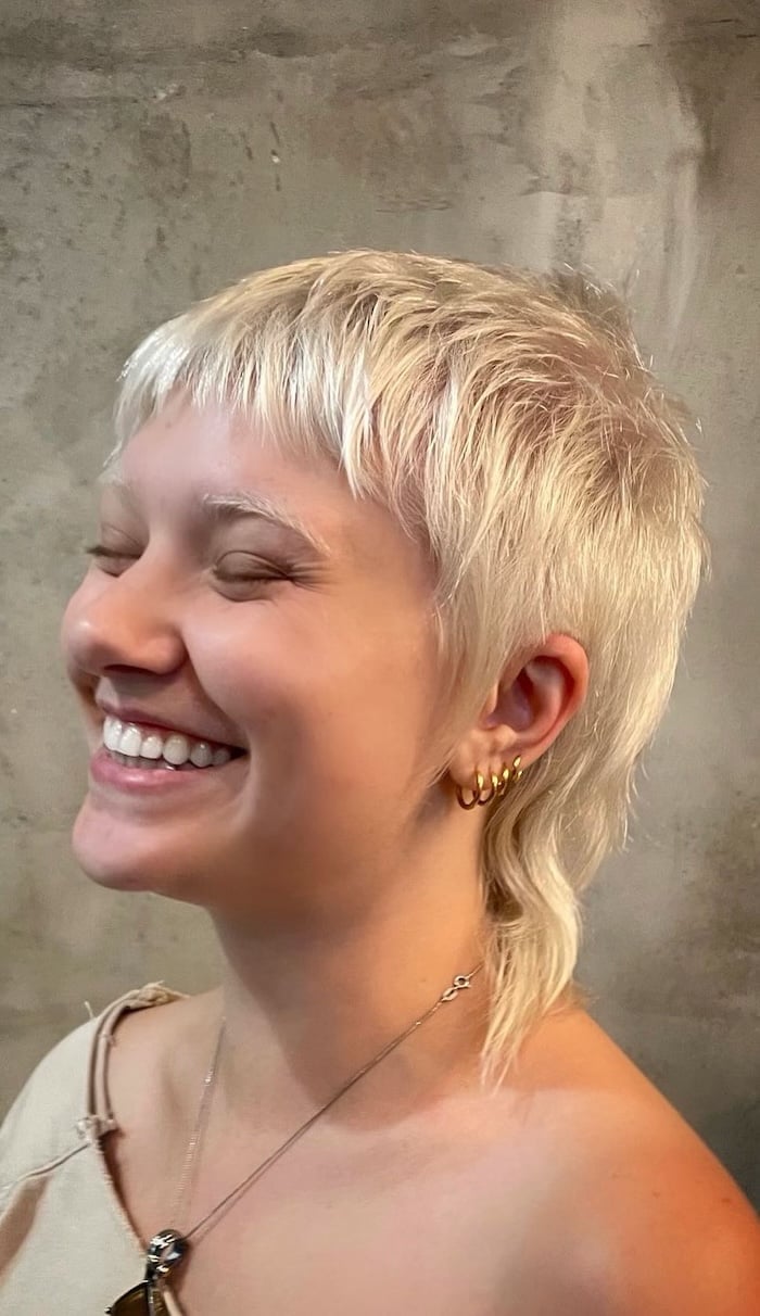 Platinum Blonde Pixie Mullet With Choppy Bangs Platinum Blonde Pixie Mullet With Choppy Bangs — Mullet Hairstyles