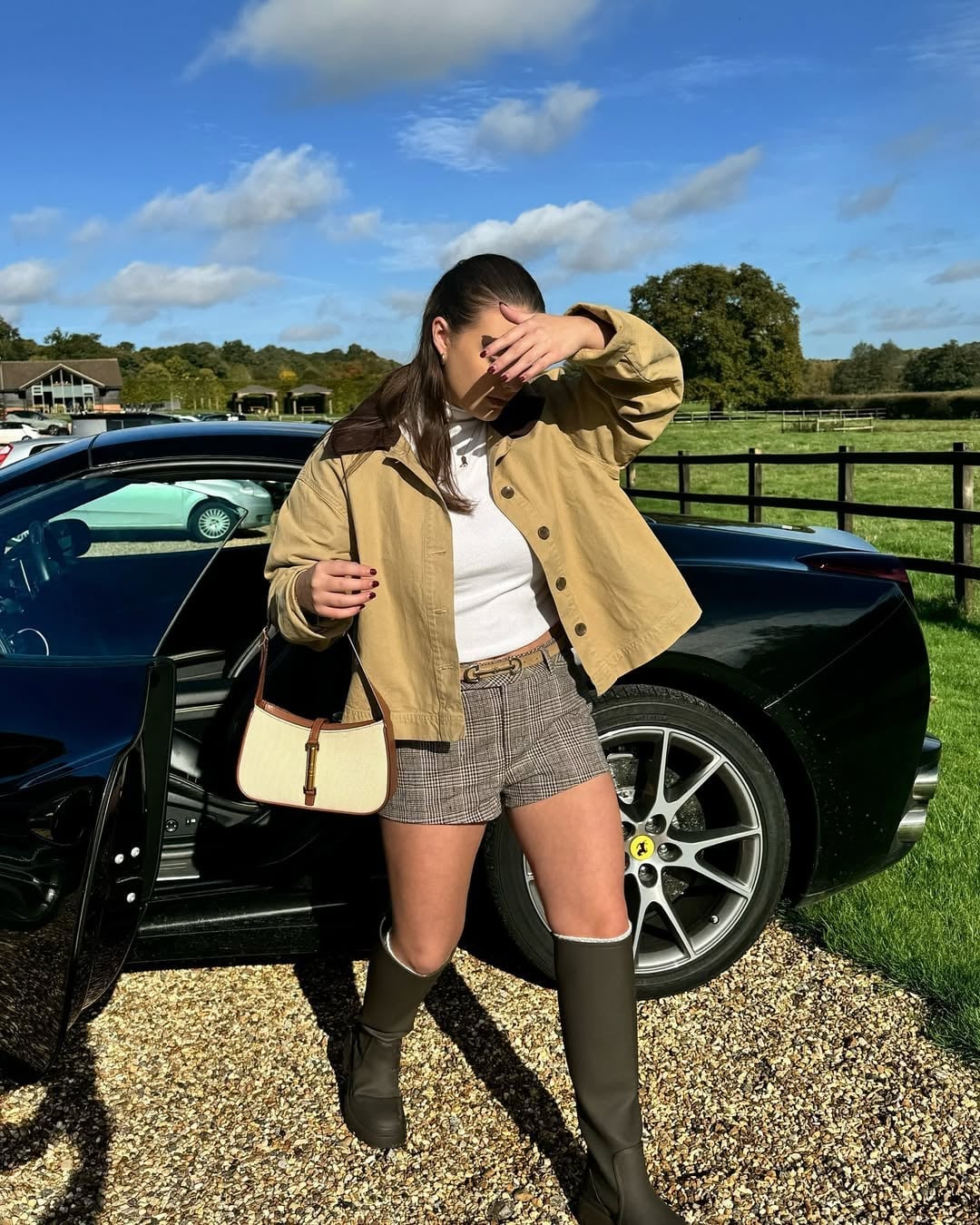 Casual Outdoor Ensemble With Tan Utility Jacket — Outdoor Outfit