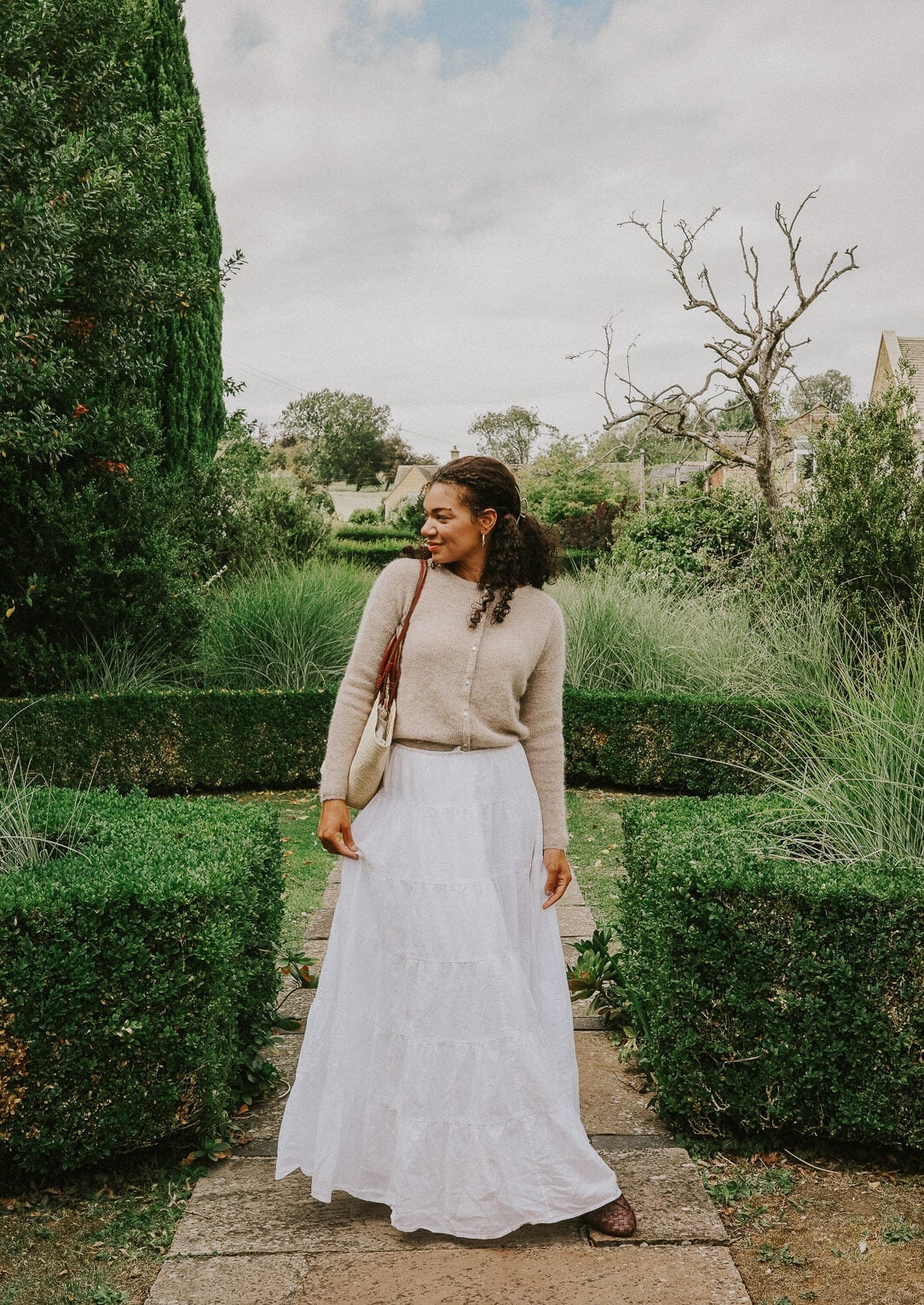 Casual Outdoor Look With Tiered Maxi Skirt — Outdoor Outfit