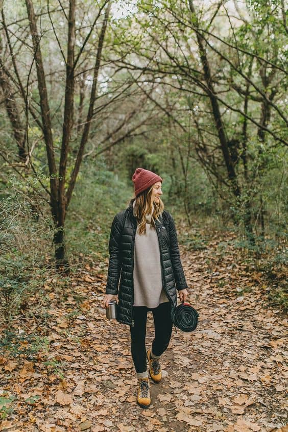 Casual Outdoor Walk Outfit With Black Puffer Coat — Outdoor Outfit