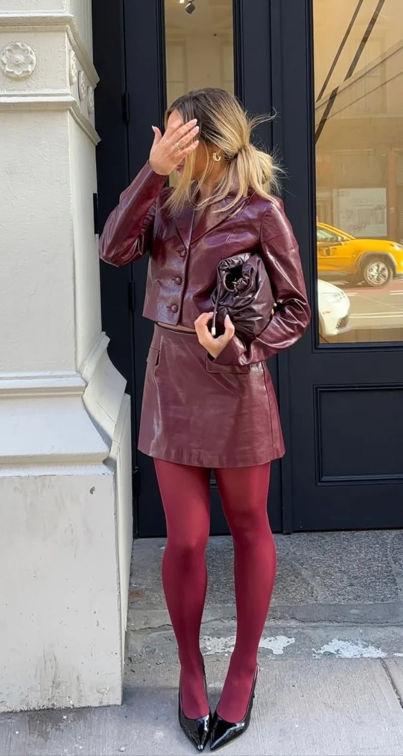 Burgundy opaque tights with a leather set — Outfits with Tights