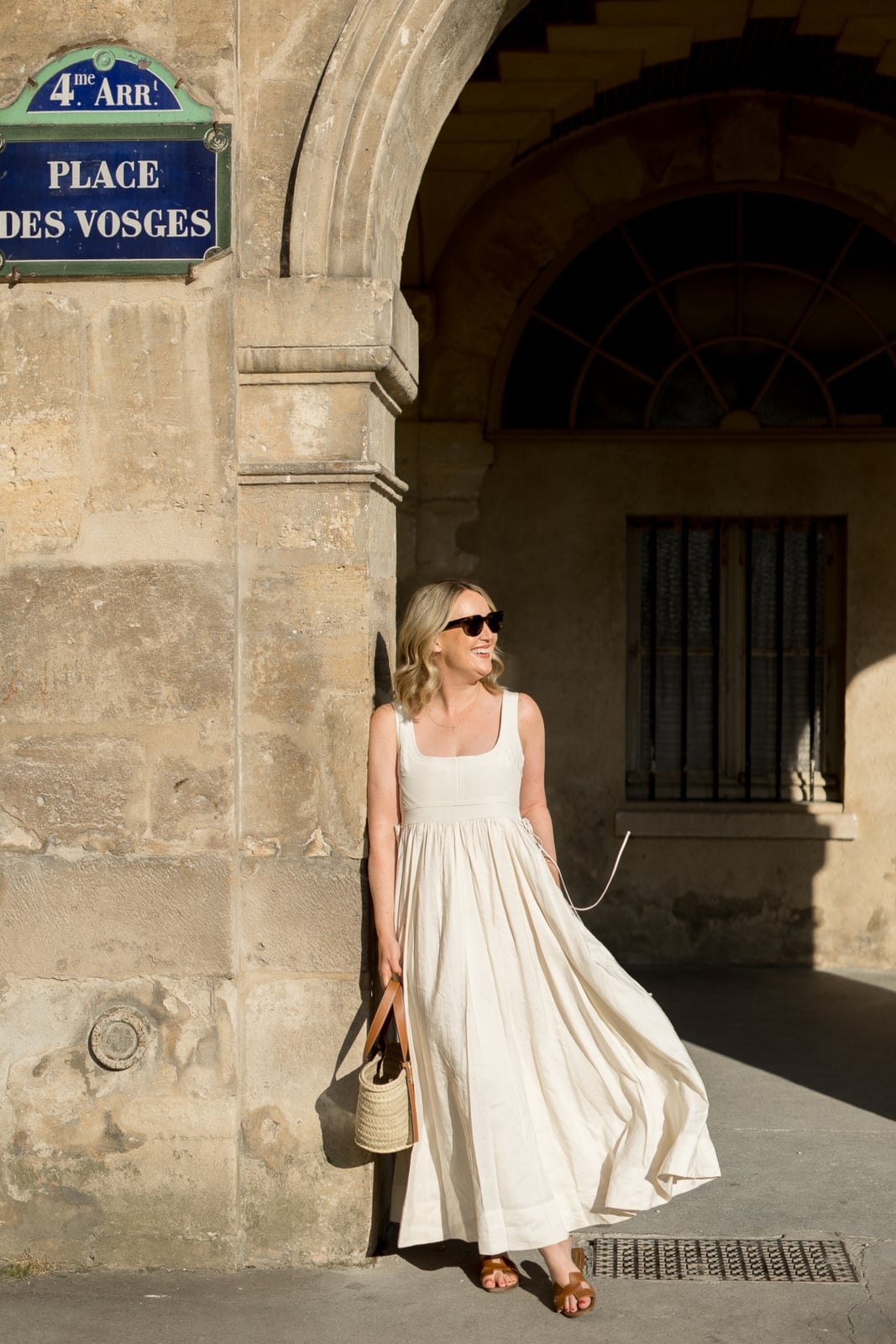 Sleeveless maxi dress in off-white — Parisian Style