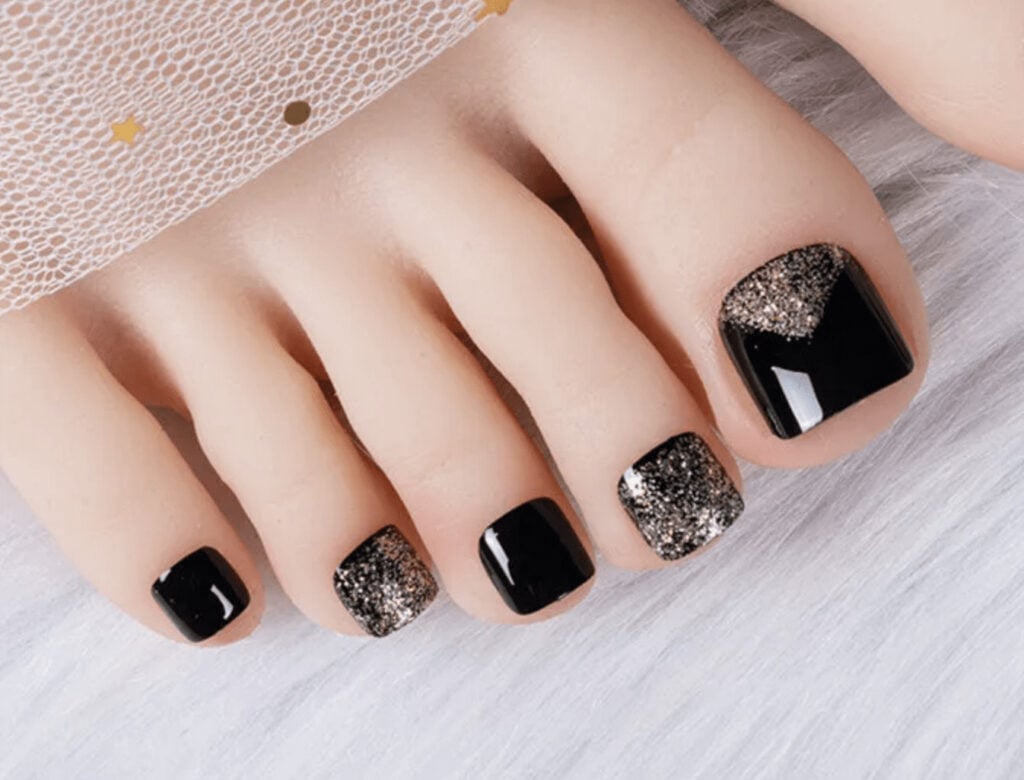 Vibrant Sky Blue Glossy Short Square Toes, квадратная — Pedicure Nails