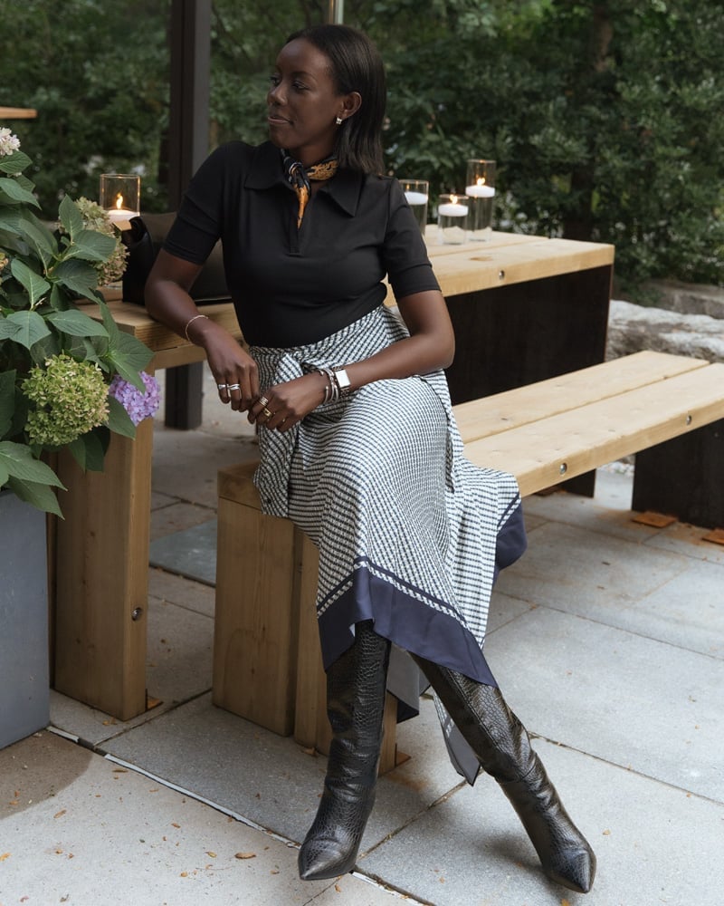 Patterned midi skirt and polo shirt for casual outdoor dining Patterned midi skirt and polo shirt for casual outdoor dining — Restaurant Outfit