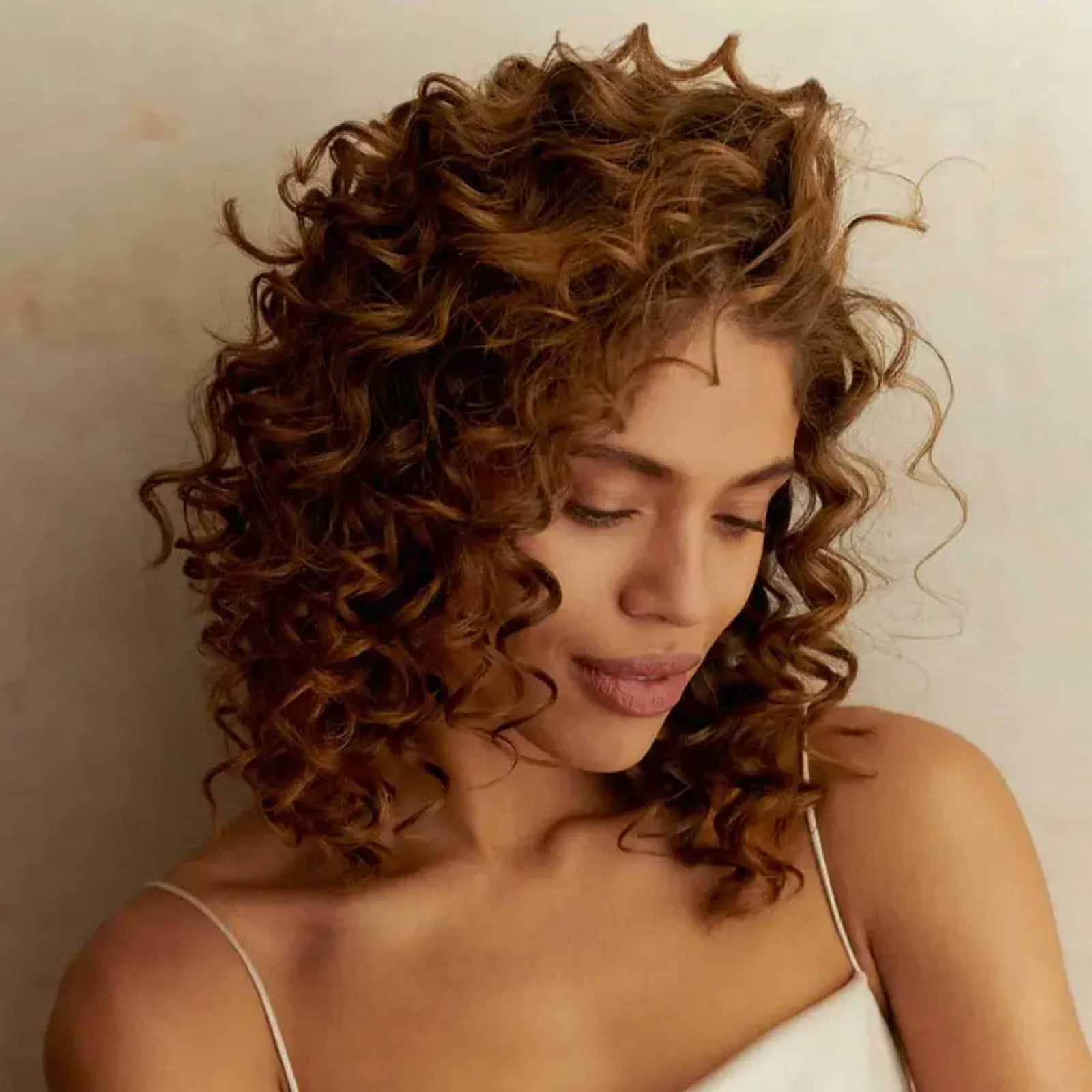 Collarbone Layers With Lived-In Blonde Tones — Simple 3b Hair