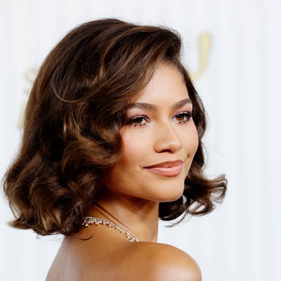 Shoulder Length Dark Brown with Volume — Simple 90s Blowout Hair