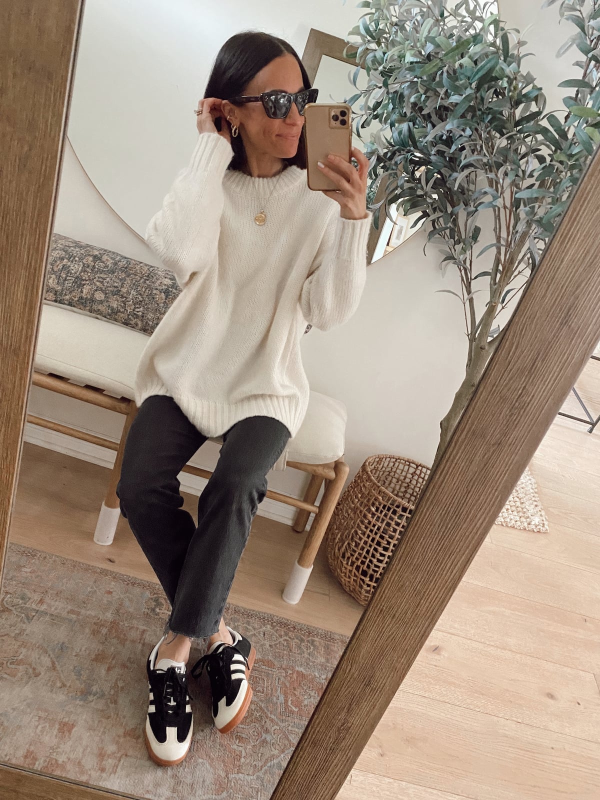 Oversized Sweater and Jeans with Adidas Sambas — Simple Adidas Samba Outfits