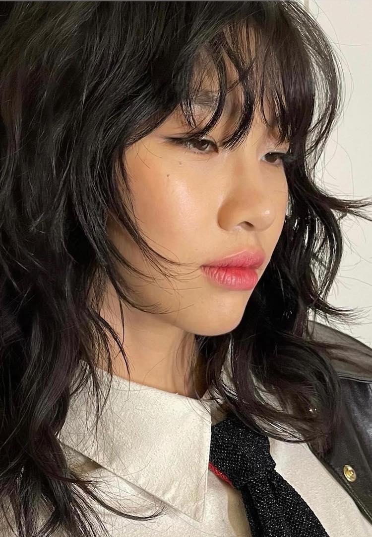 Collarbone Hush Cut With Blonde Highlights Collarbone Hush Cut With Blonde Highlights — Simple Asian Haircuts