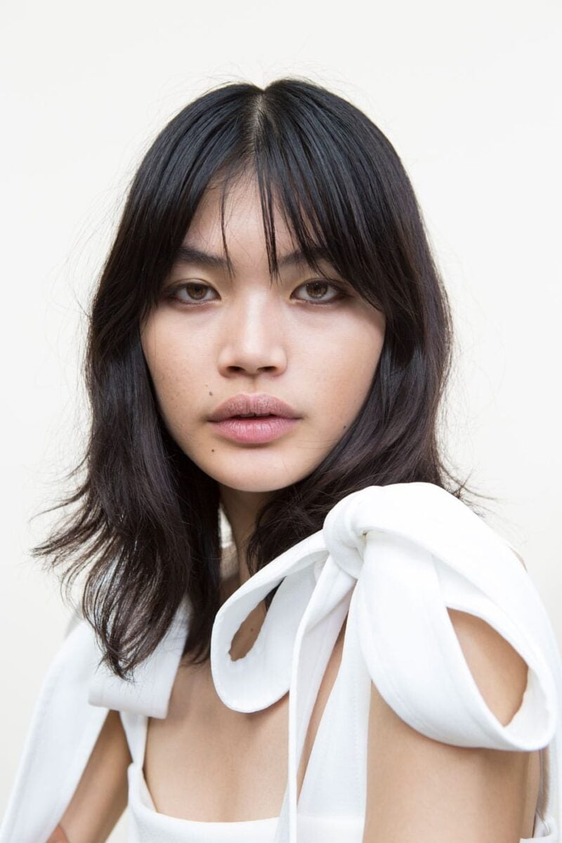 Collarbone Shag With Blunt Bangs Collarbone Shag With Blunt Bangs — Simple Asian Haircuts