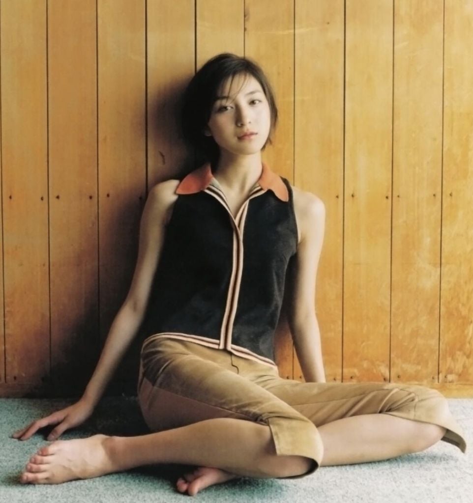 Ear Length Short Bob With Side Swept Bangs Ear Length Short Bob With Side Swept Bangs — Simple Asian Haircuts