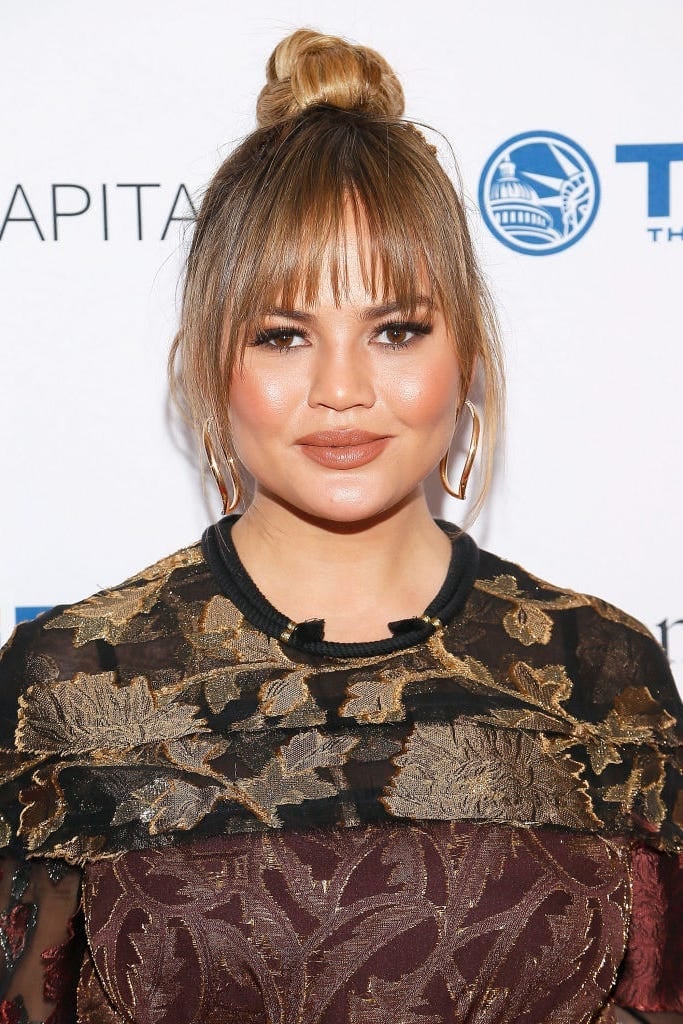 Collarbone Medium Brown Side-Swept Bangs — Simple Bangs for Round Face