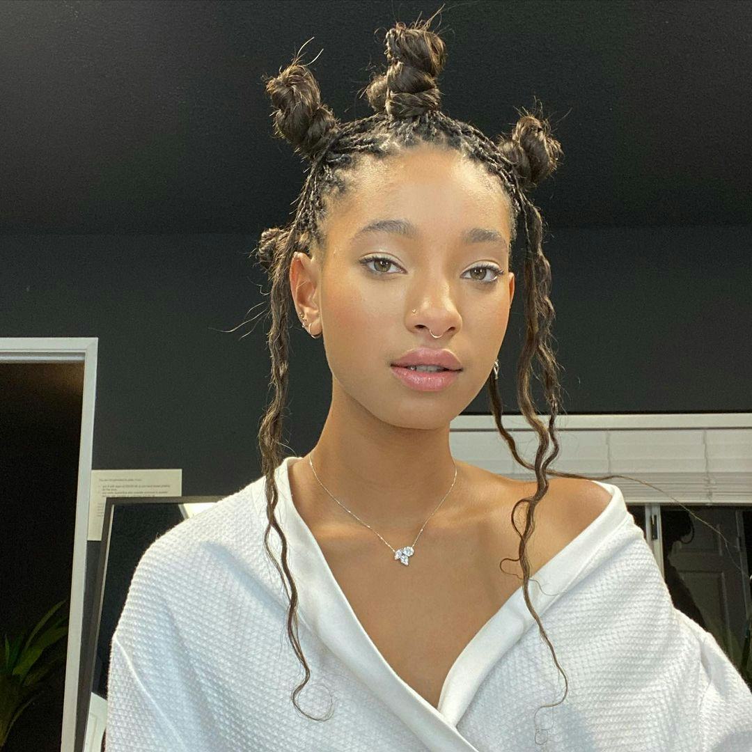 Bantu Knots With Loose Curls — Simple Bantu Knots Hairstyles