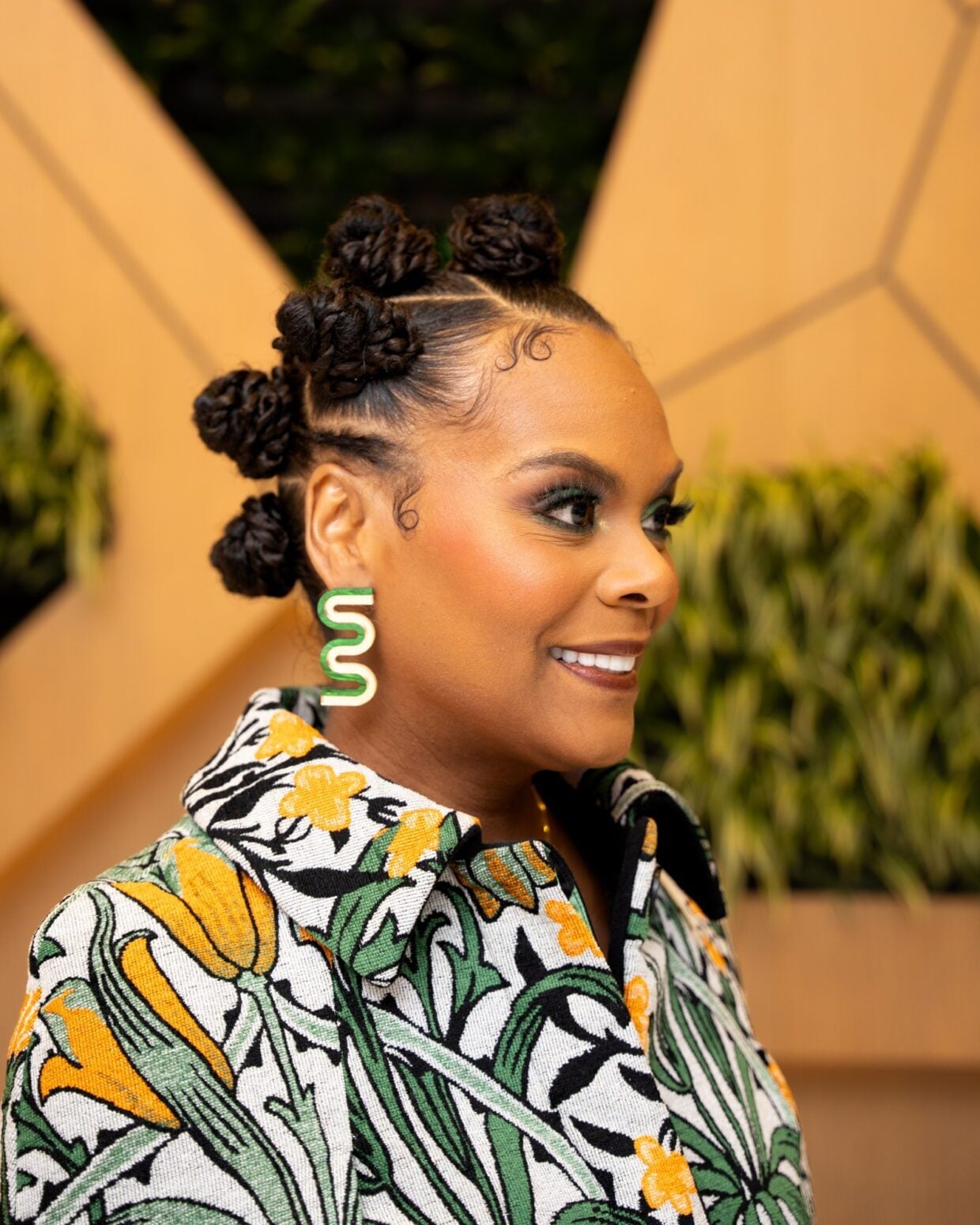 Multiple Small Bantu Knots Side View — Simple Bantu Knots Hairstyles