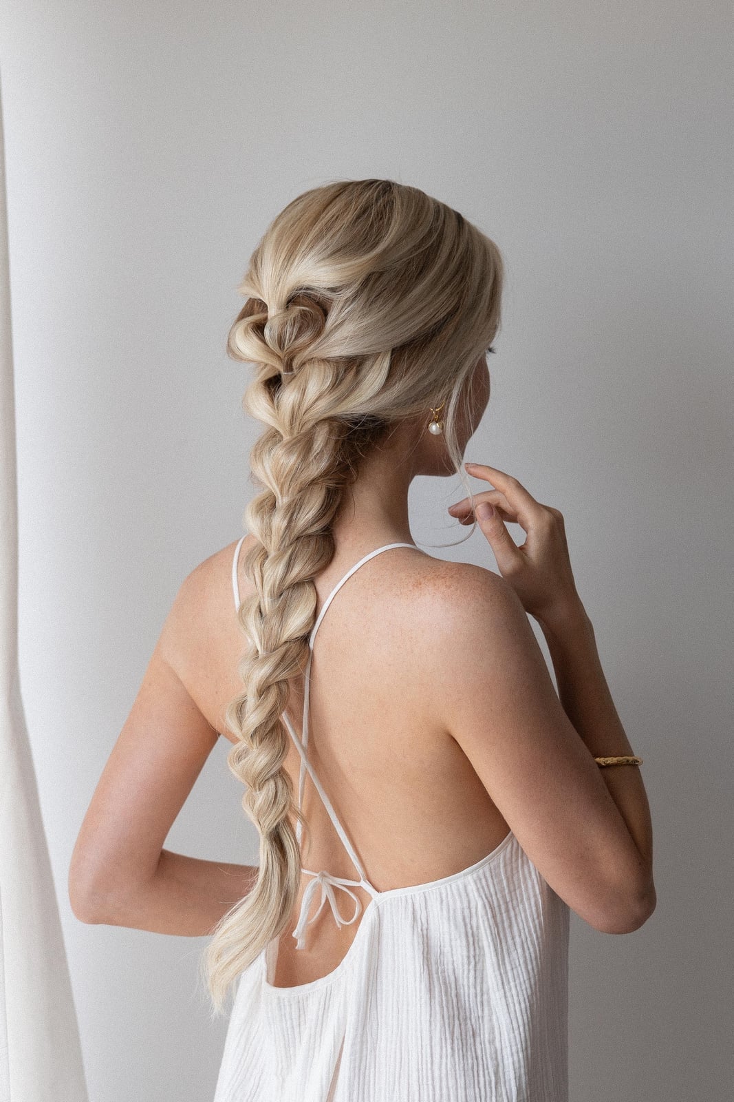 Fine Wavy Ash Blonde Loose Braid Fine Wavy Ash Blonde Loose Braid — Simple Blonde Braids