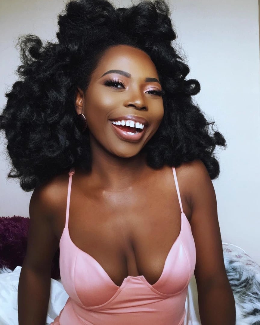 Mid-Back Voluminous Black Hair Blowout, Parted, Close-Up Take — Simple Blowout Hairstyles Black Women