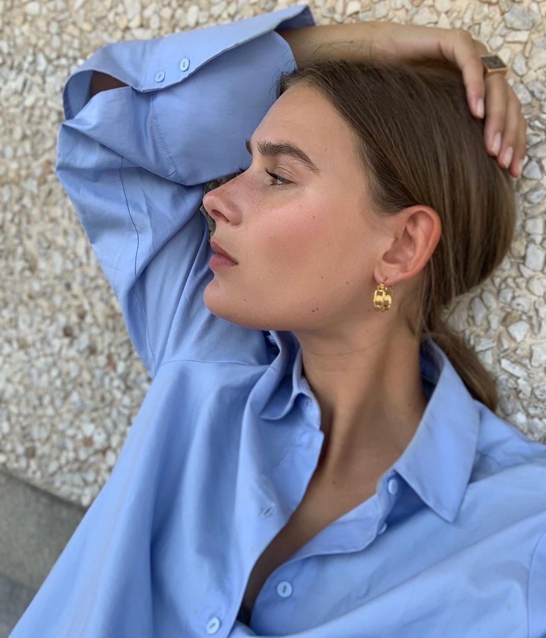 Light blue relaxed fit button-down shirt detail Light blue relaxed fit button-down shirt detail — Simple Blue Top Outfits