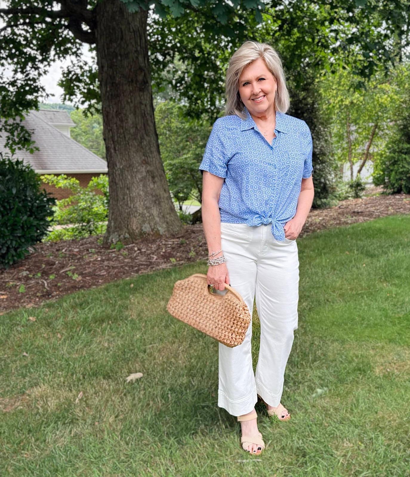 Blue patterned shirt tied at waist with white trousers Blue patterned shirt tied at waist with white trousers — Simple Blue Top Outfits