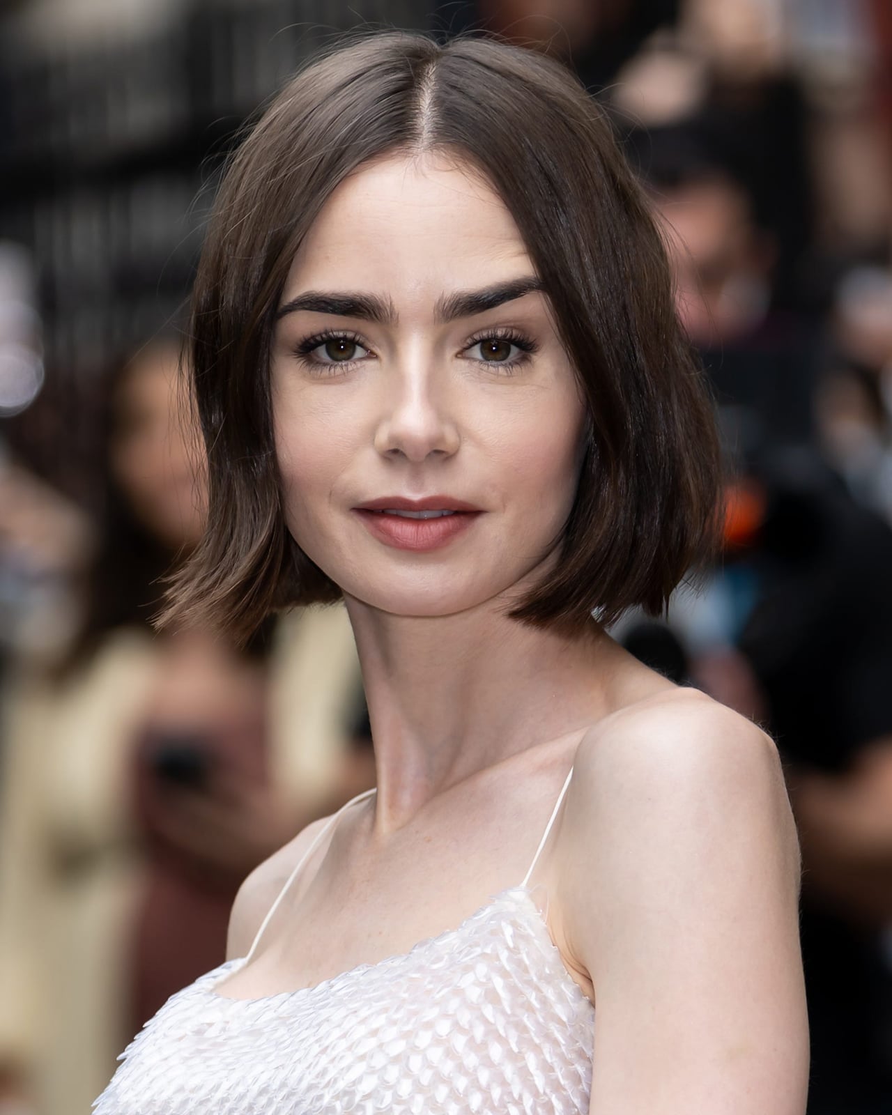 Classic Chin Bob Sleek Dark Brown — Simple Bob Haircuts