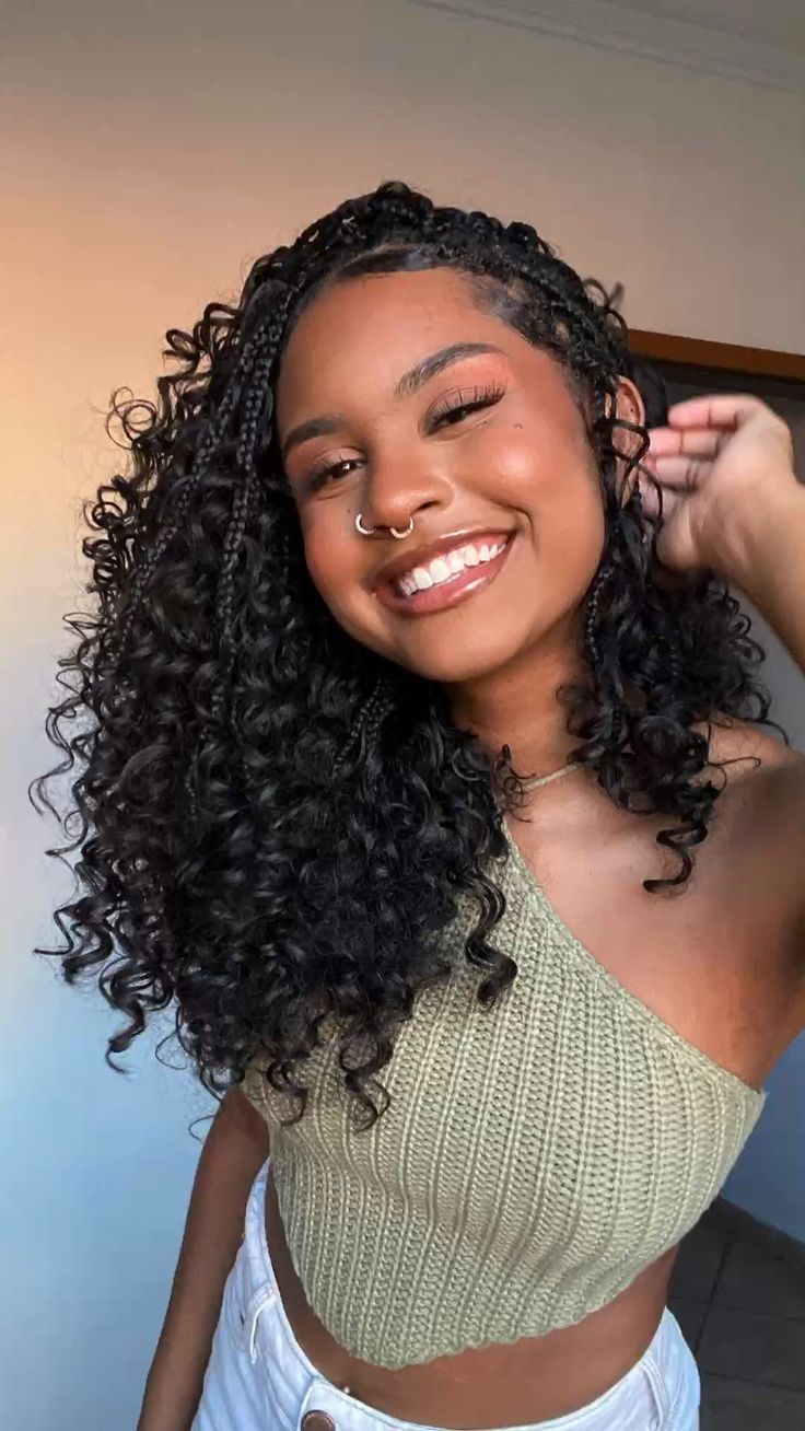 Shoulder Knotless Braids With Voluminous Curls Shoulder Knotless Braids With Voluminous Curls — Simple Boho Knotless Braids