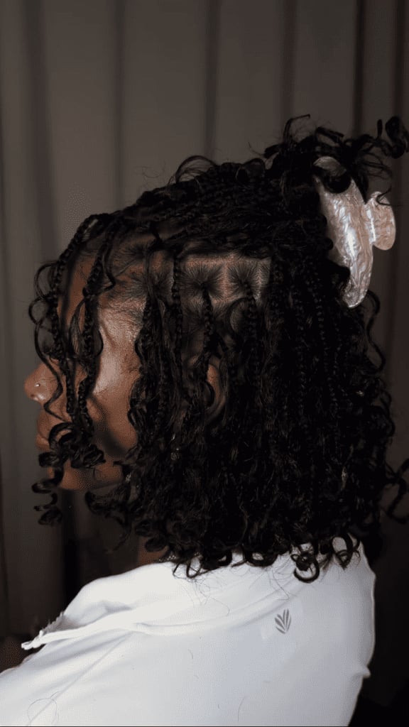 Shoulder Knotless Braids With Loose Curls Shoulder Knotless Braids With Loose Curls — Simple Boho Knotless Braids