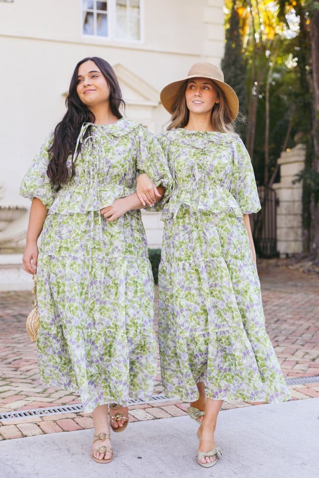 Pastel Floral Tiered Midi Dresses With Puff Sleeves Pastel Floral Tiered Midi Dresses With Puff Sleeves — Simple Bridal Shower Outfits for Guest