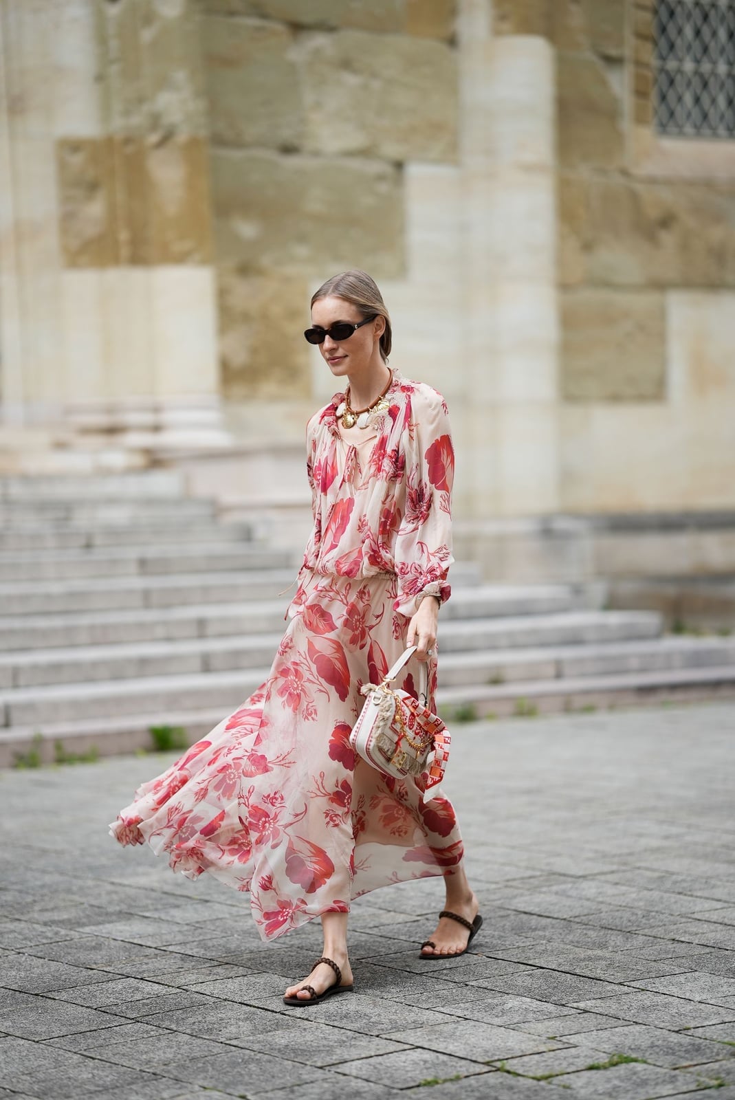 Flowy Floral Print Midi Dress Flowy Floral Print Midi Dress — Simple Bridal Shower Outfits for Guest