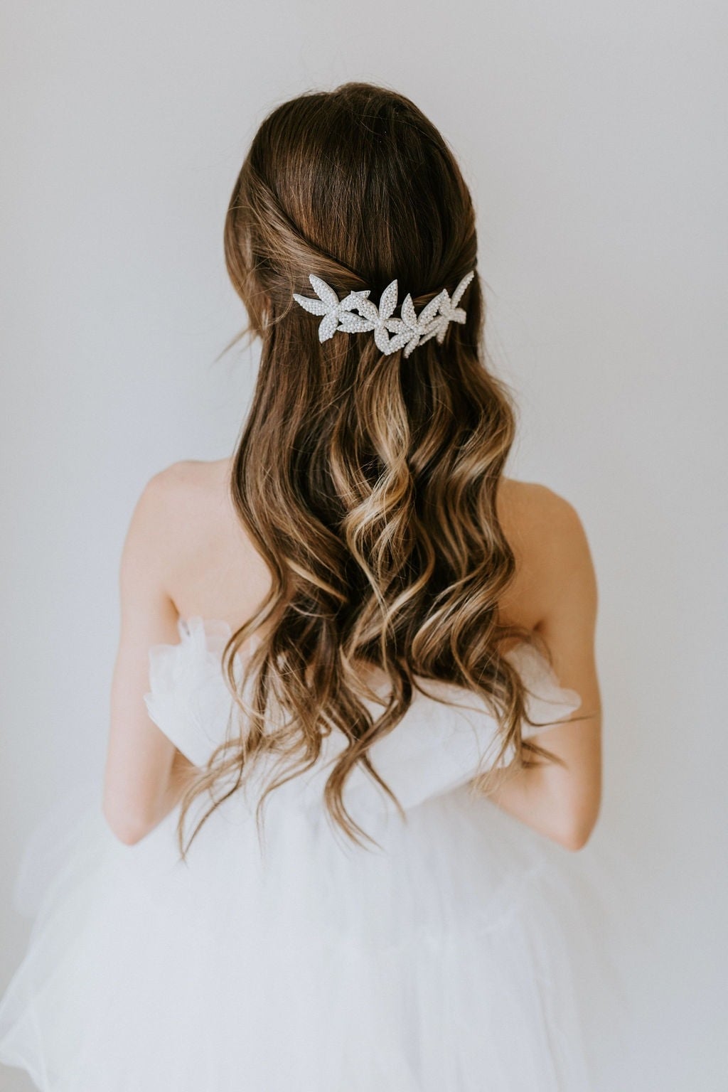 Dark Brown Half Up With Blonde Highlights Dark Brown Half Up With Blonde Highlights — Simple Bridesmaid Hairstyles Half Up