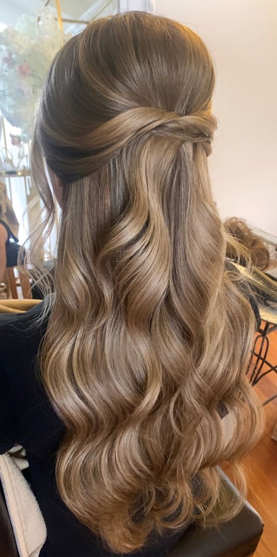Ash Blonde Collarbone Half Up Twist, Wavy, Office-Safe Version Ash Blonde Collarbone Half Up Twist, Wavy, Office-Safe Version — Simple Bridesmaid Hairstyles Half Up